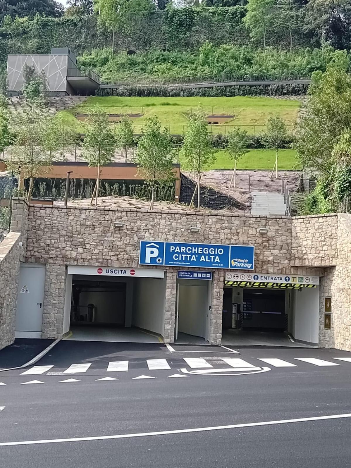 Silvia Suite - Appartamento Citta Alta Bergamo Exterior photo